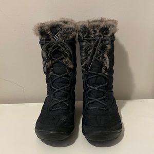 Columbia Minx Mid III women’s winter boots US 9
